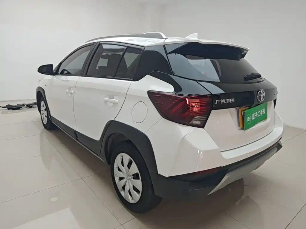 Toyota Yaris L 2021 — фото 5