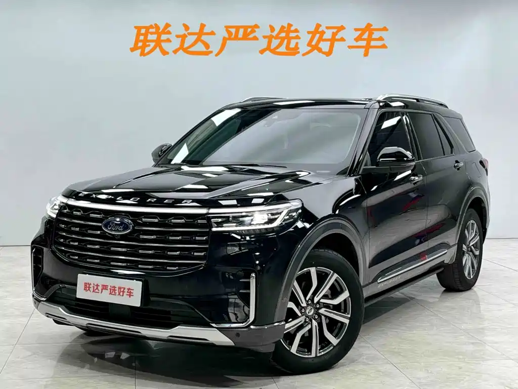 Ford Explorer 2023 — фото 1