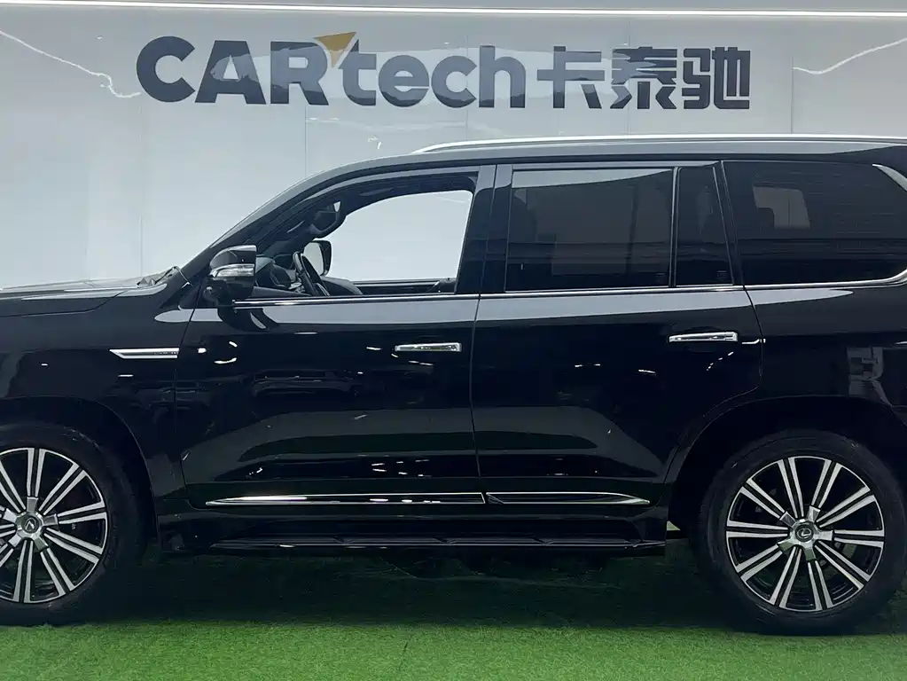 Lexus LX 2019 — фото 6