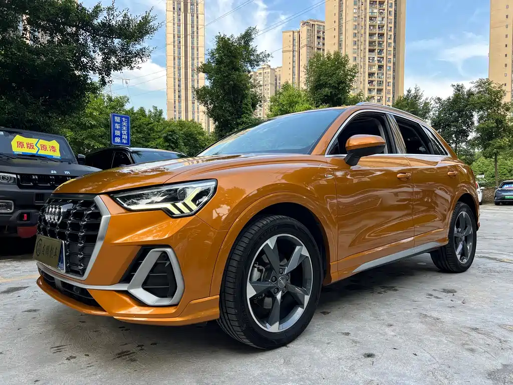 Audi Q3 2020 — фото 1