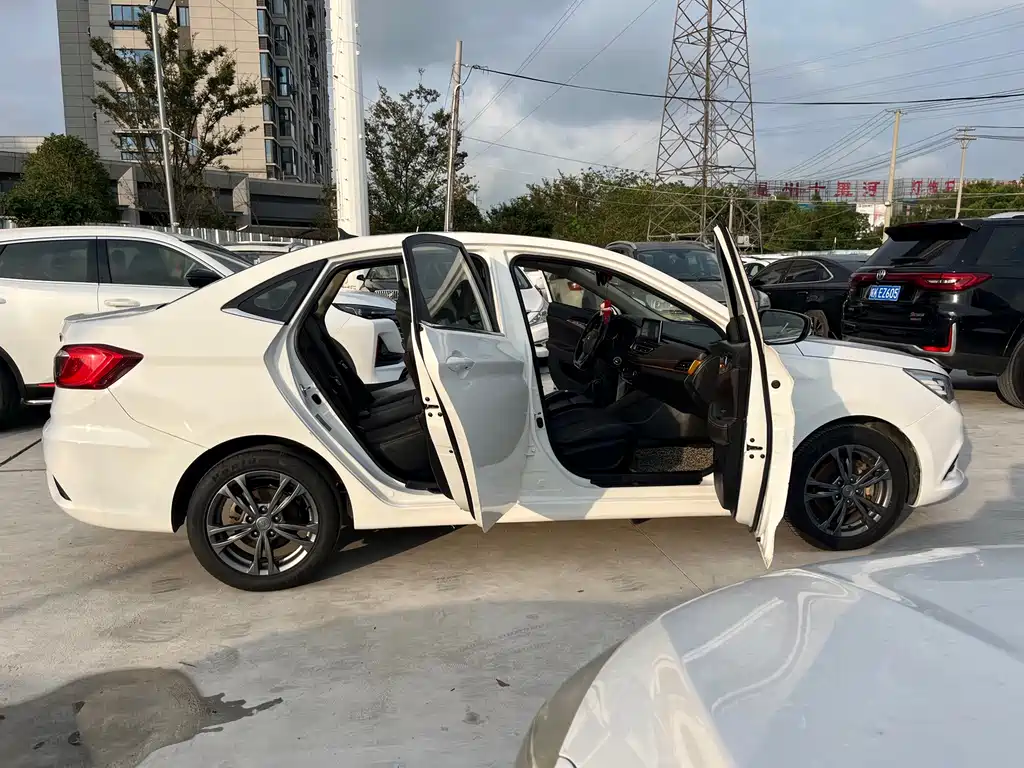 Changan Eado DT 2020 — фото 11
