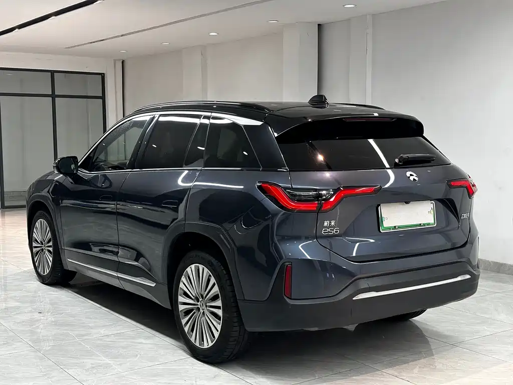 NIO ES6 2021