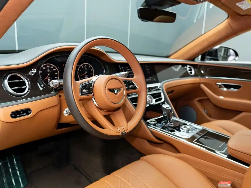 Bentley Flying Spur 2022 — фото 9