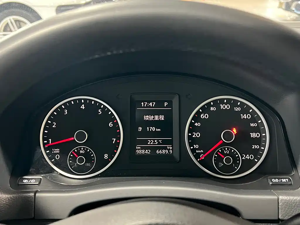 Volkswagen Tiguan 2017 — фото 17
