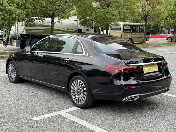 Mercedes-Benz E-Class 2021
