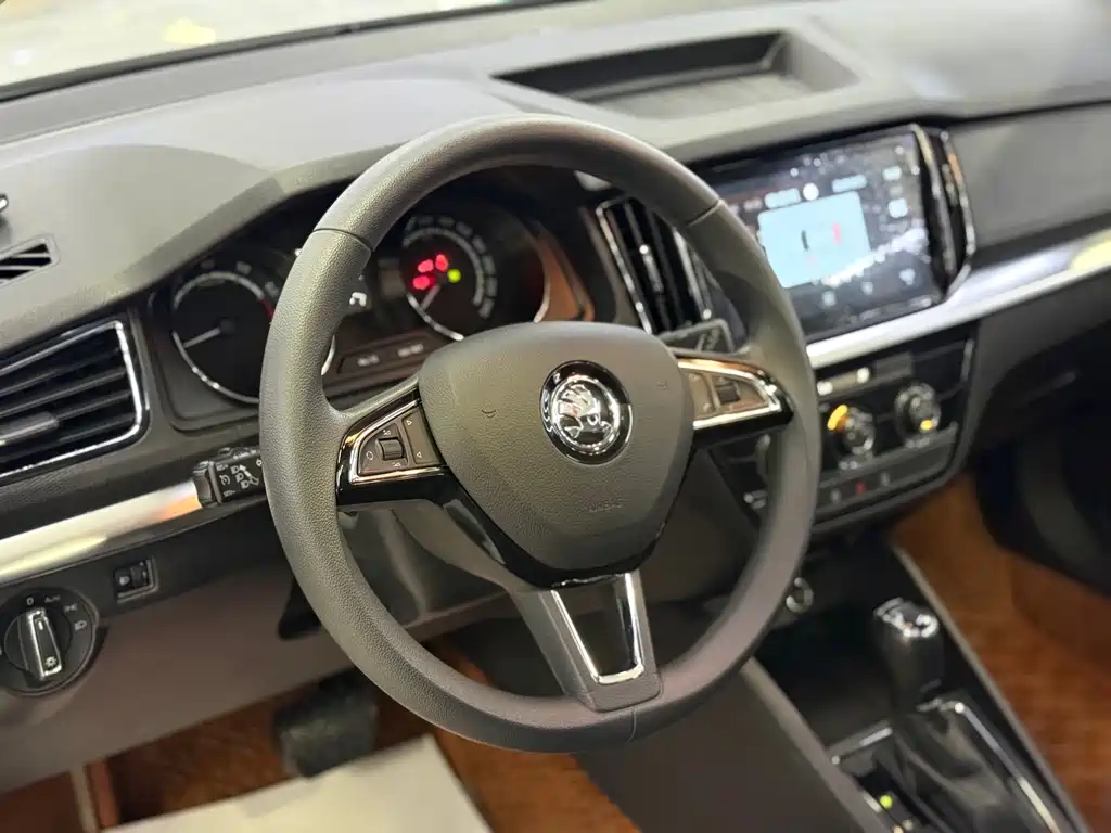 Skoda Kamiq 2023 — фото 12