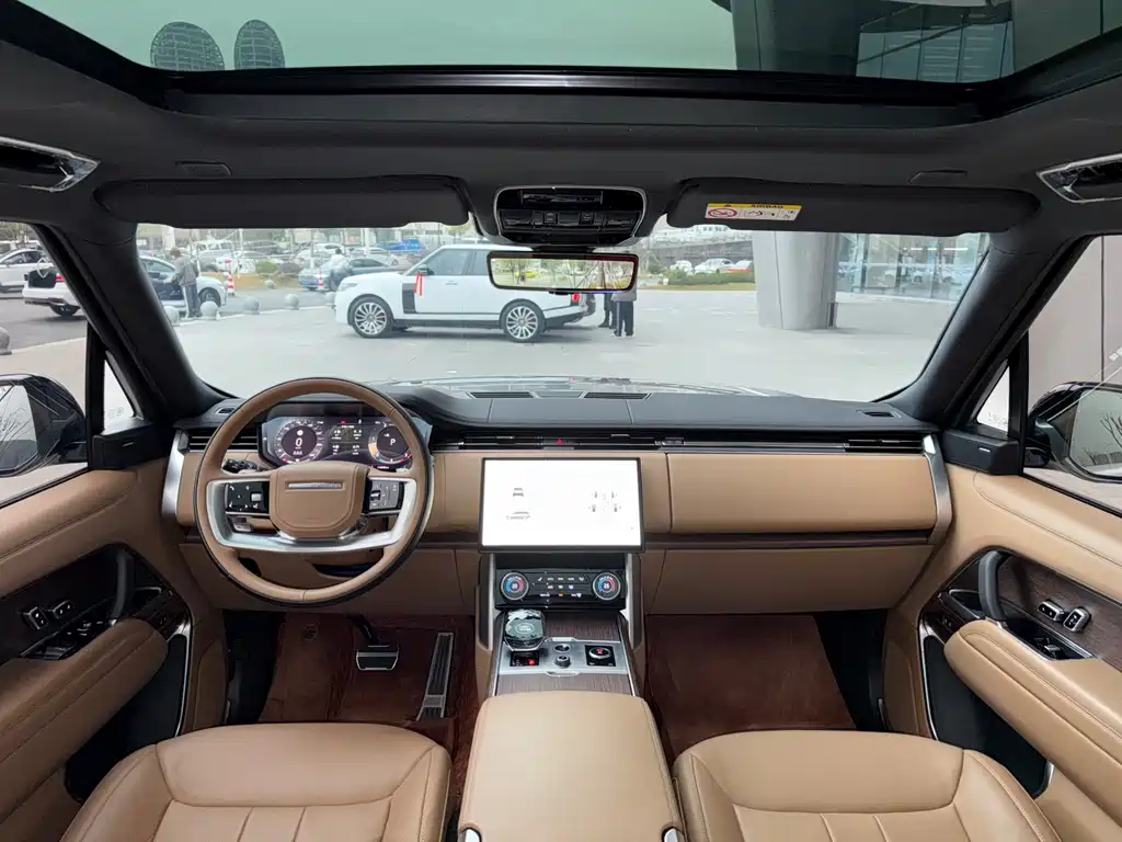 Land Rover Range Rover 2024 — фото 11