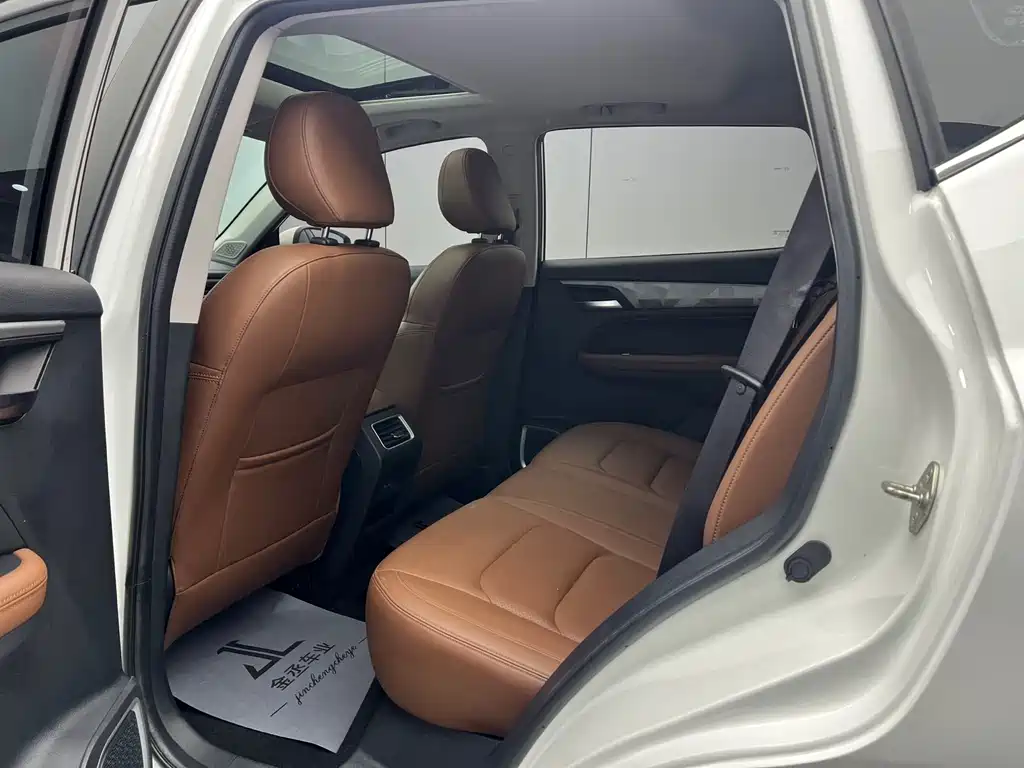 Geely Vision X6 2022 — фото 11