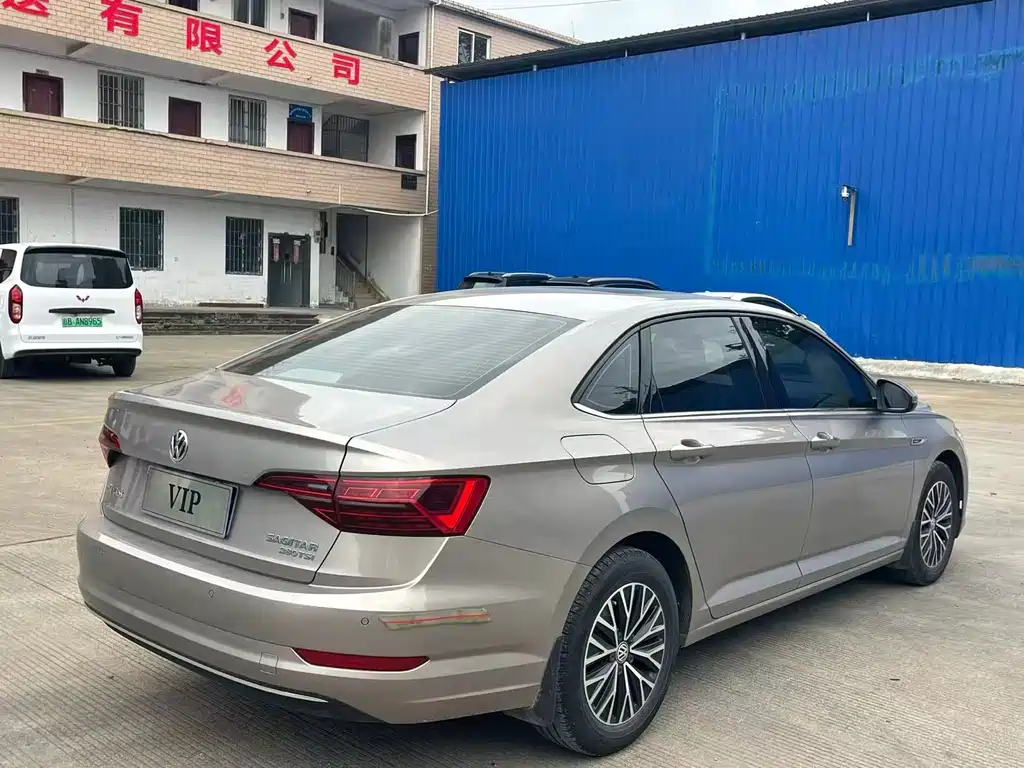 Volkswagen Sagitar 2020