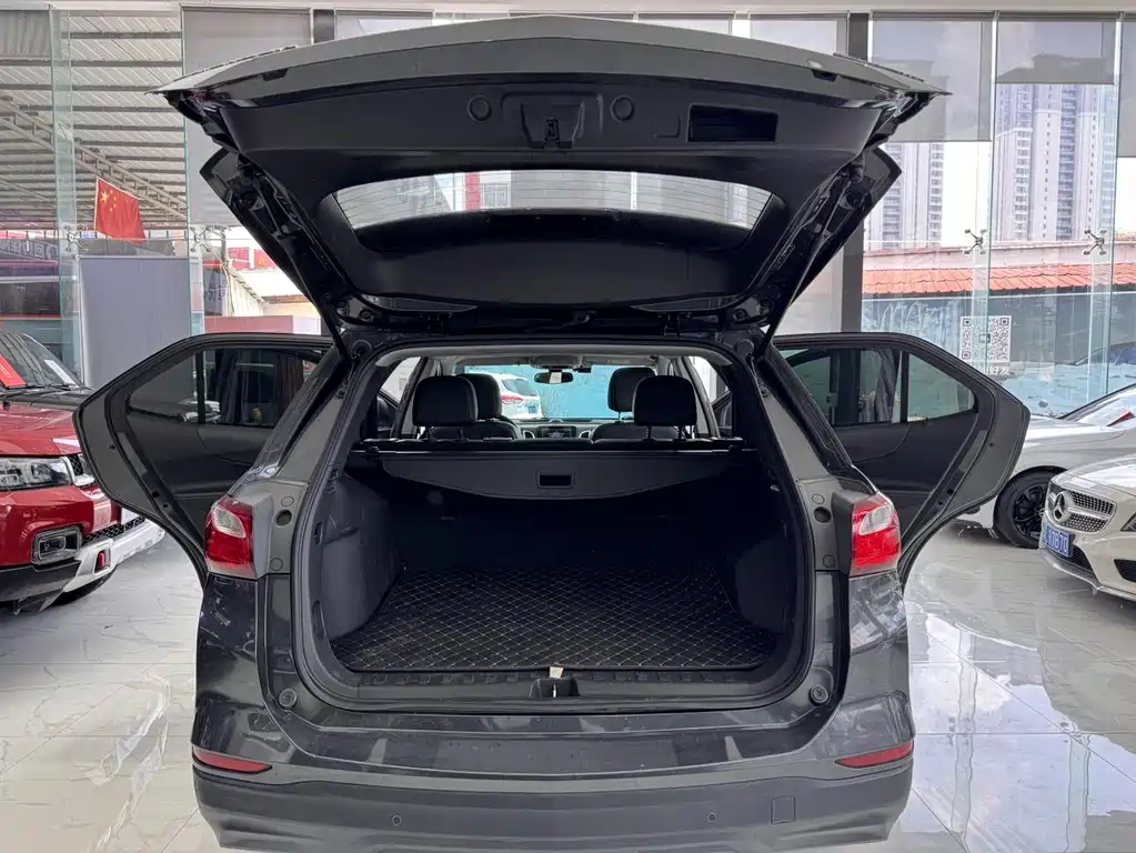 Chevrolet Equinox 2018 — фото 23