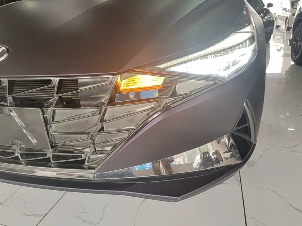 Hyundai Elantra 2021 — фото 24