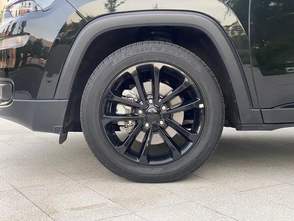 Jeep Grand Commander 2021 — фото 10