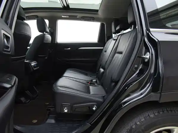 Toyota Highlander 2021