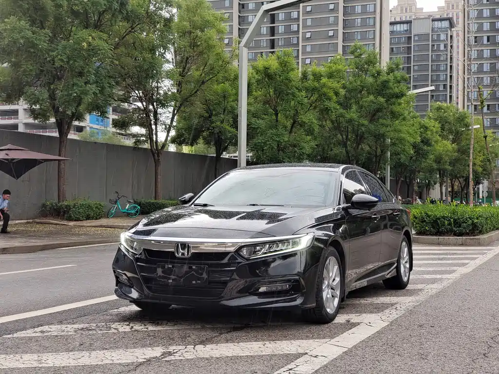 Honda Accord 2020 — фото 1