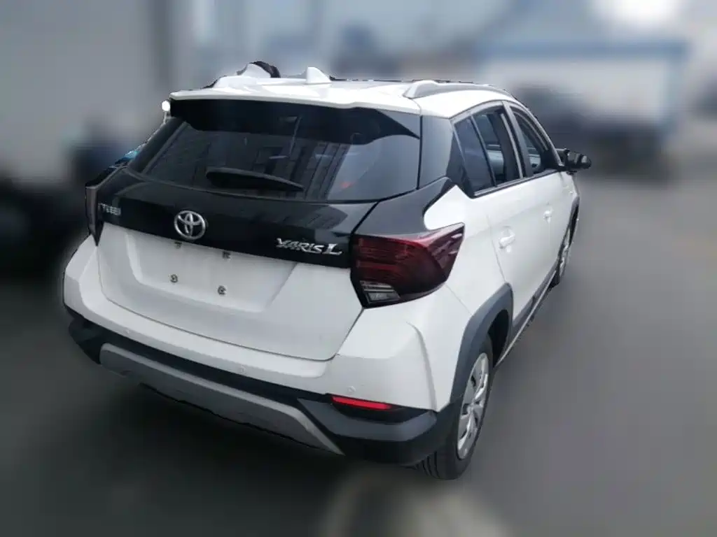 Toyota Yaris L 2020 — фото 12