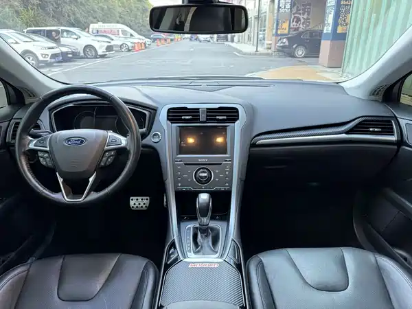 Ford Mondeo 2015