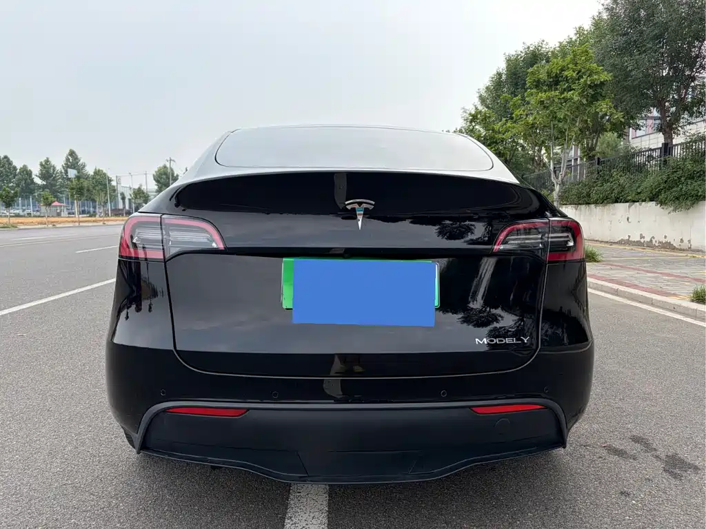 Tesla Model Y 2022 — фото 10