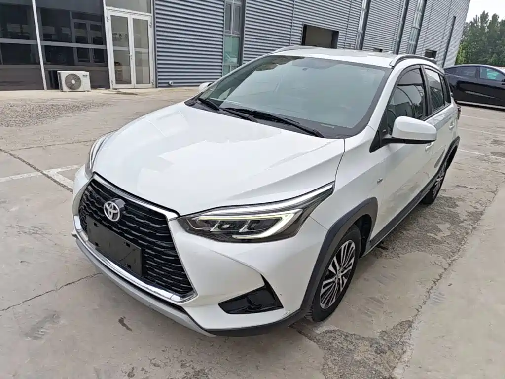 Toyota Yaris L 2020 — фото 1