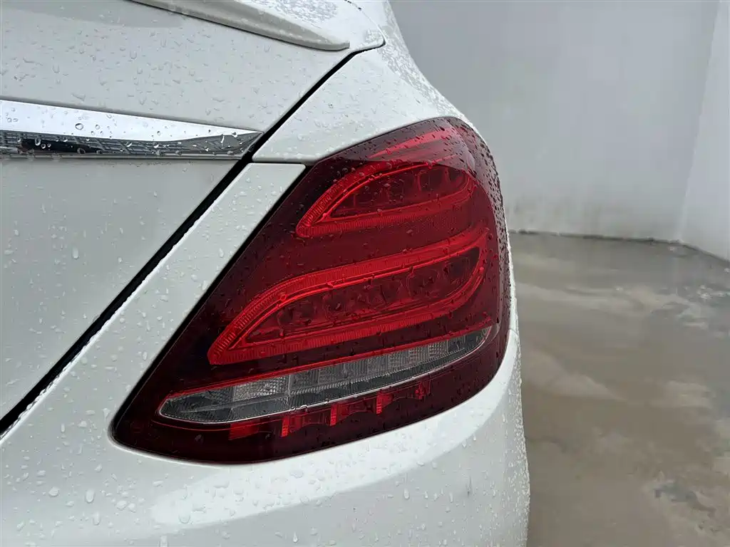 Mercedes-Benz C-Class 2018 — фото 16