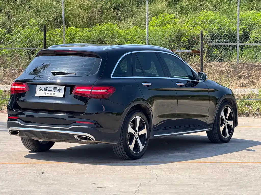 Mercedes-Benz GLC 2017 — фото 14