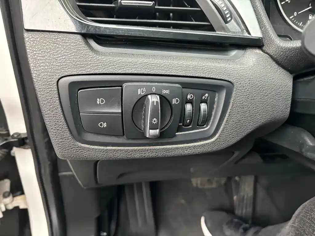 BMW X1 2018 — фото 10