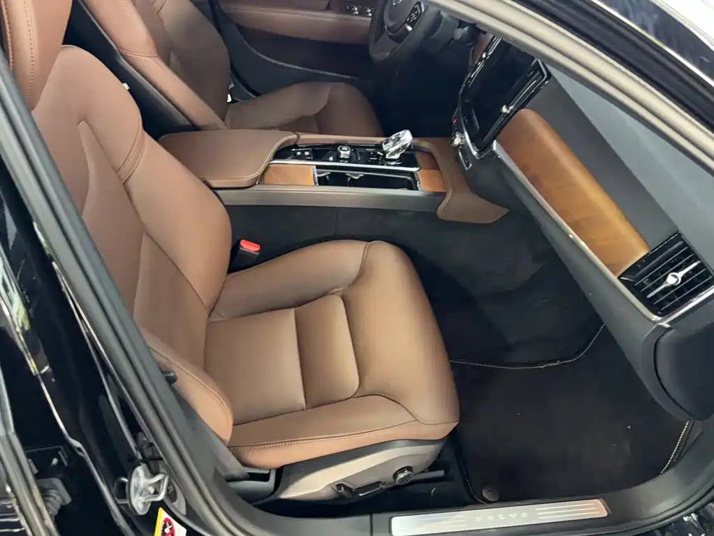Volvo S90 2023 — фото 19