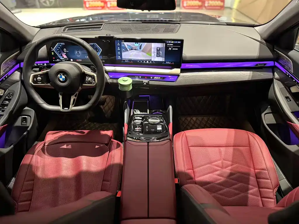 BMW 5 Series 2025 — фото 17
