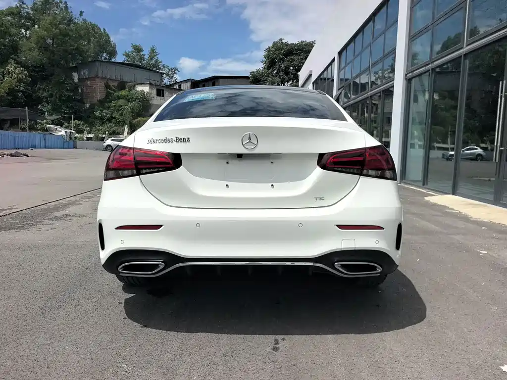 Mercedes-Benz A-Class 2019 — фото 10