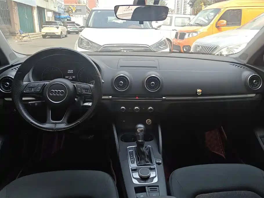 Audi A3 2021 — фото 12