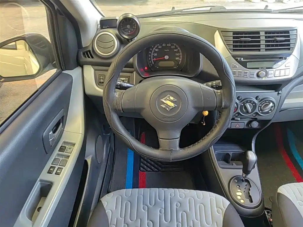 Suzuki Alto 2015 — фото 11