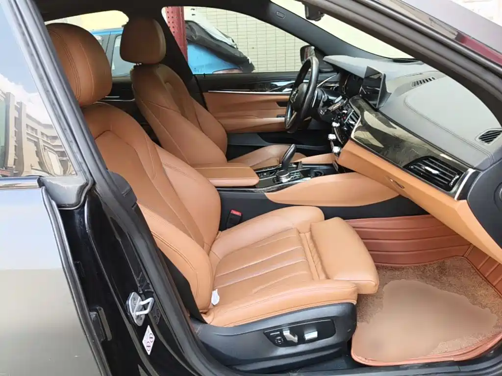 BMW 6 Series GT 2018 — фото 25