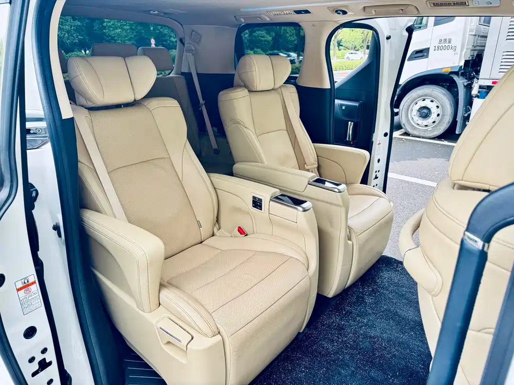 Toyota Alphard 2021 — фото 6