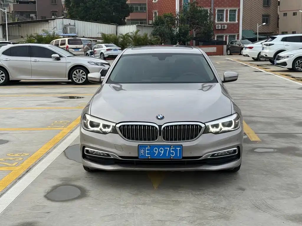 BMW 5 Series 2018 — фото 2