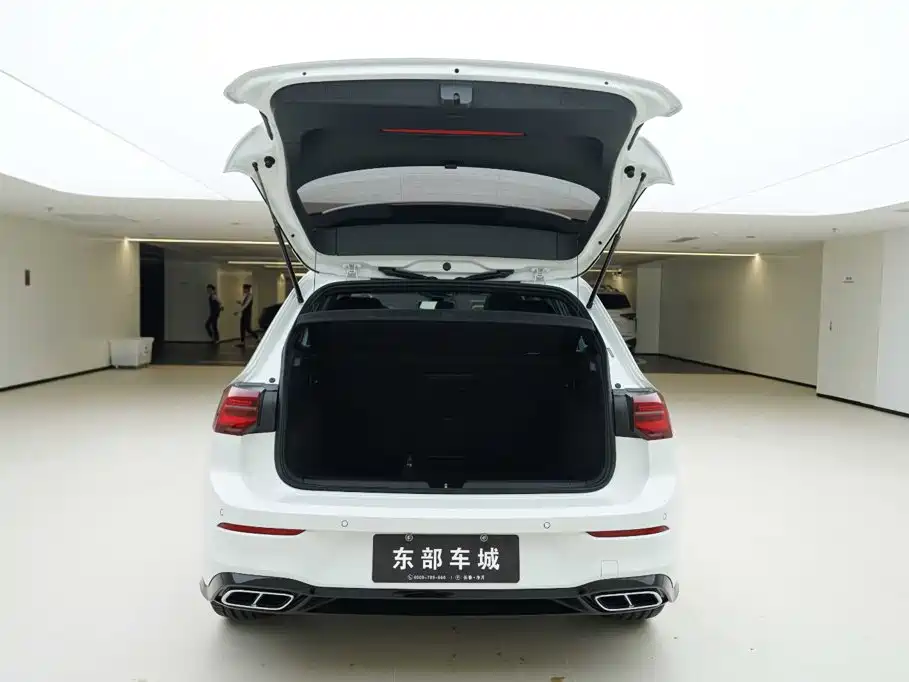 Volkswagen Golf 2024