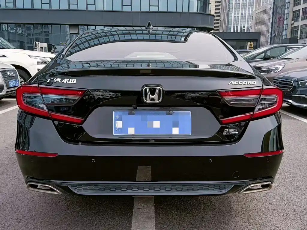 Honda Accord 2022 — фото 8