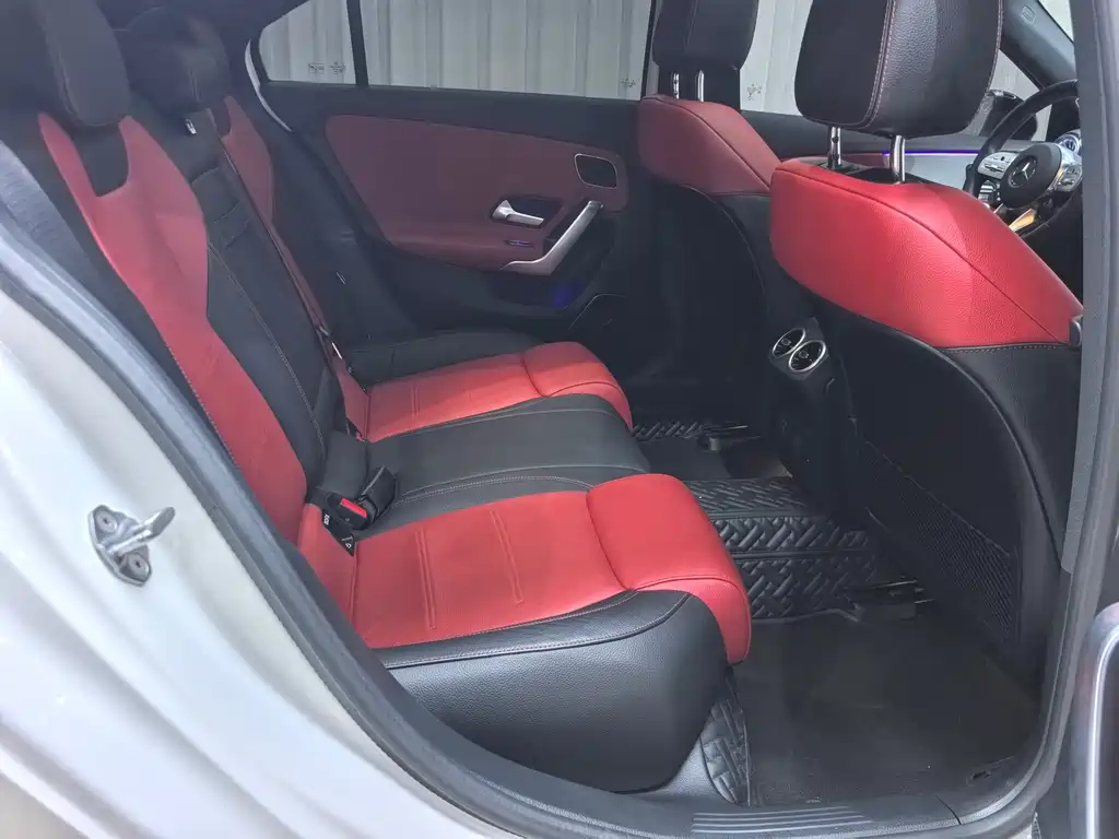 Mercedes-Benz A-Class AMG 2023 — фото 19