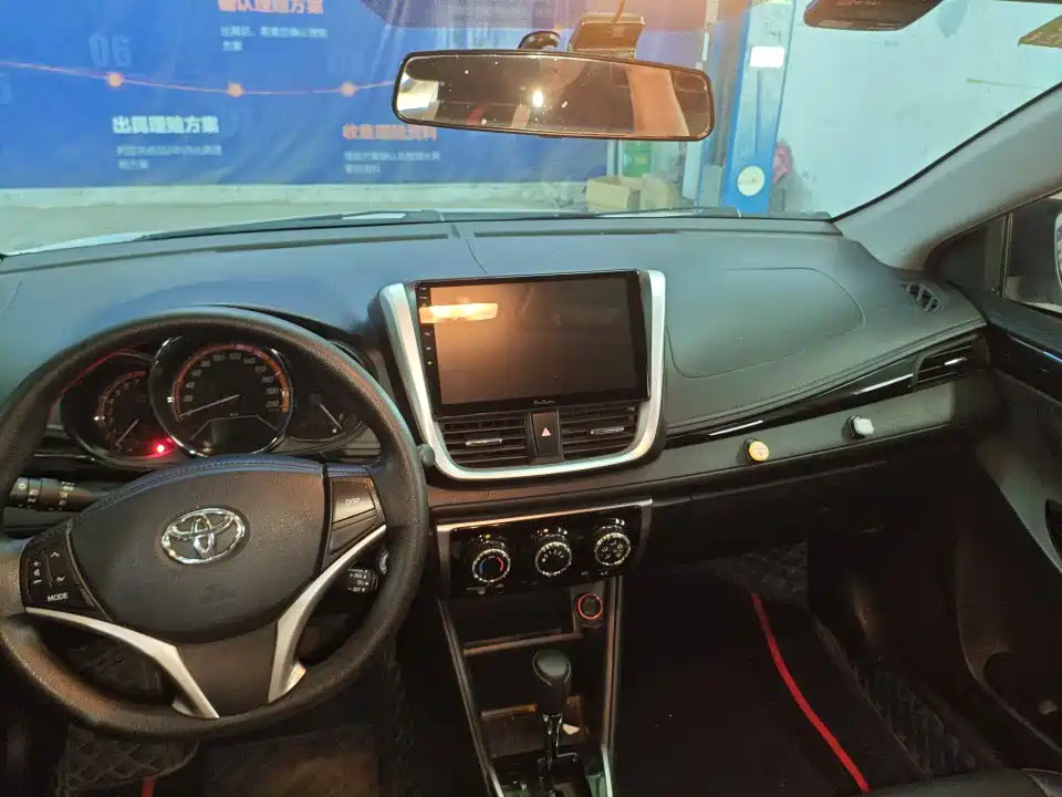 Toyota Yaris L 2022 — фото 8