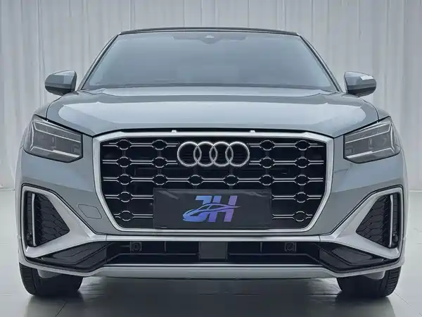 Audi Q2L 2023