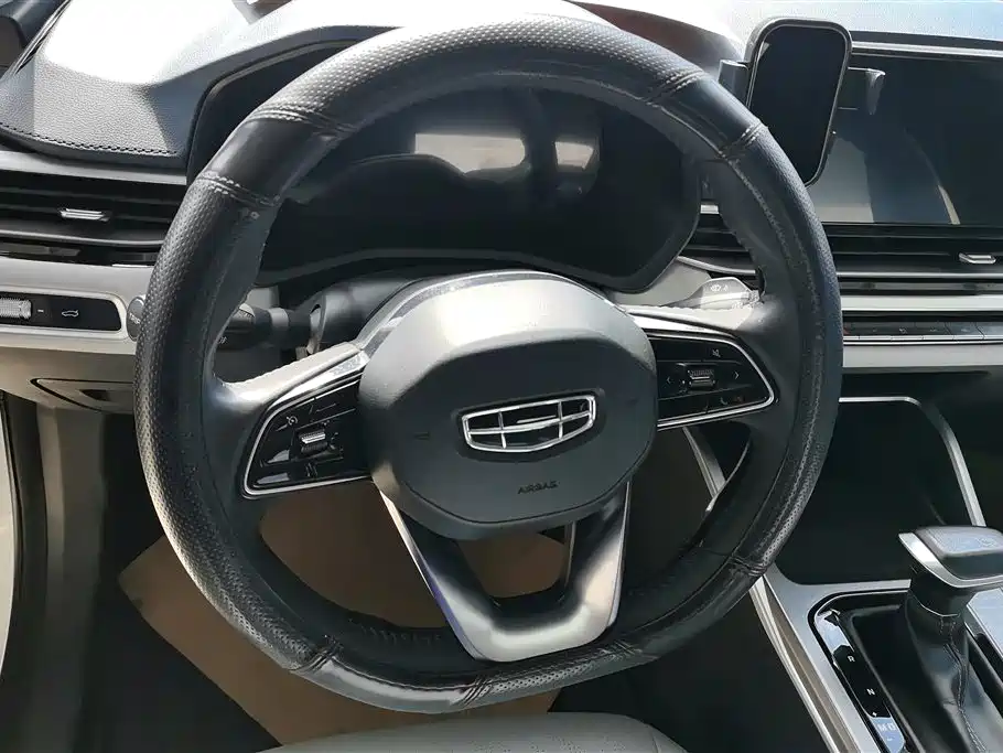 Geely Emgrand 2023 — фото 15