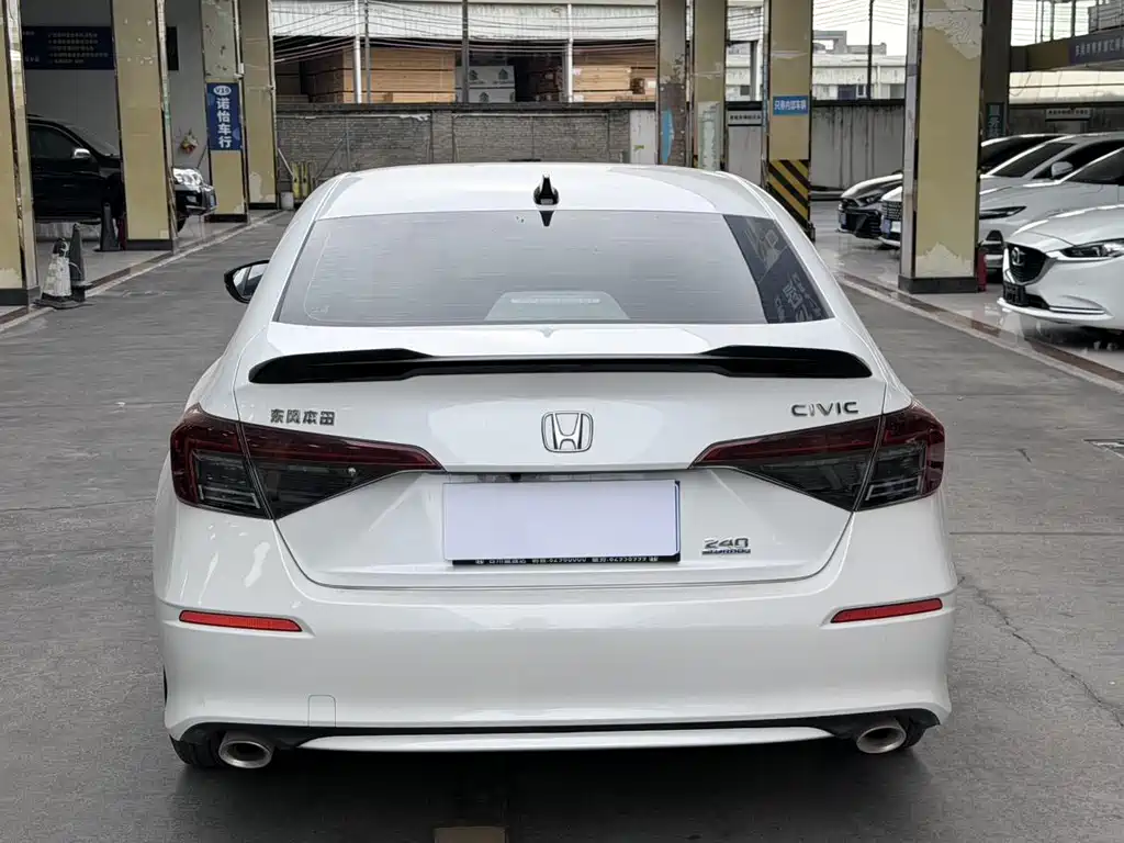 Honda Civic 2025 — фото 12