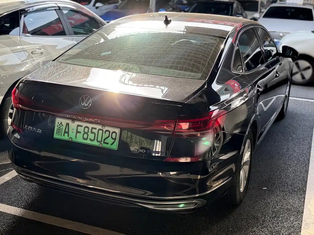 Volkswagen Passat Plug-In Hybrid 2022 — фото 11