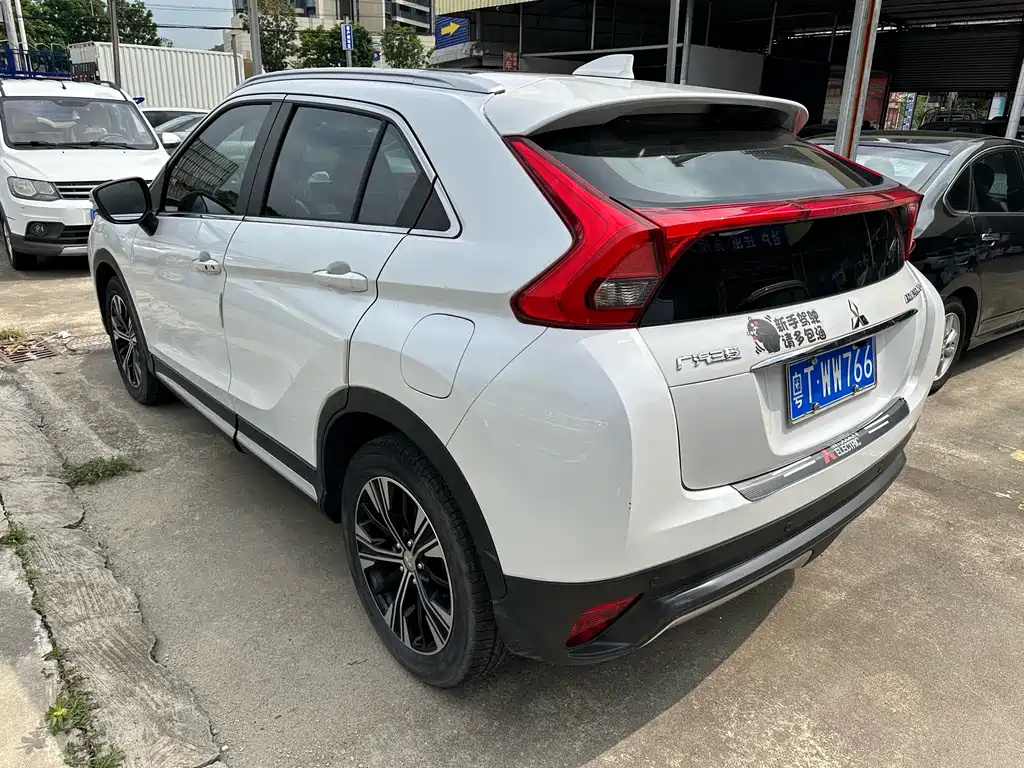 Mitsubishi Eclipse Cross 2020 — фото 9