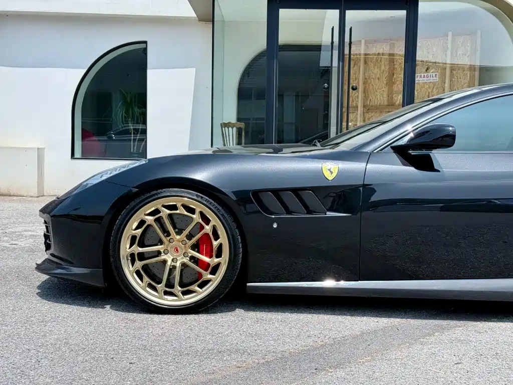 Ferrari GTC4Lusso 2018 — фото 8