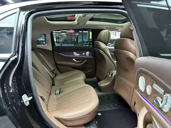 Mercedes-Benz E-Class 2023