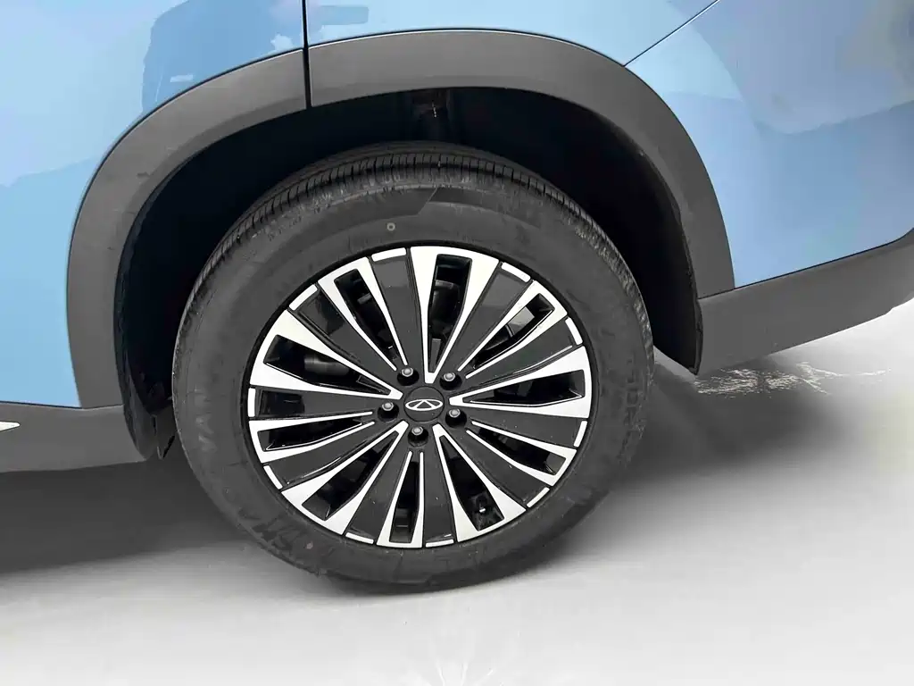 Chery Tiggo 8 PLUS C-DM 2024 — фото 12