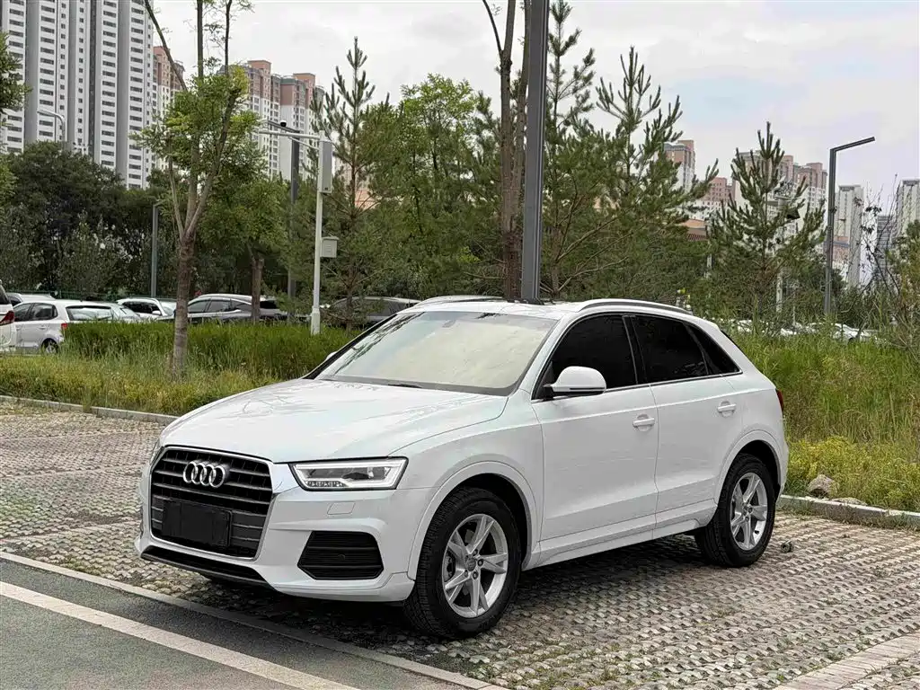 Audi Q3 2018 — фото 1