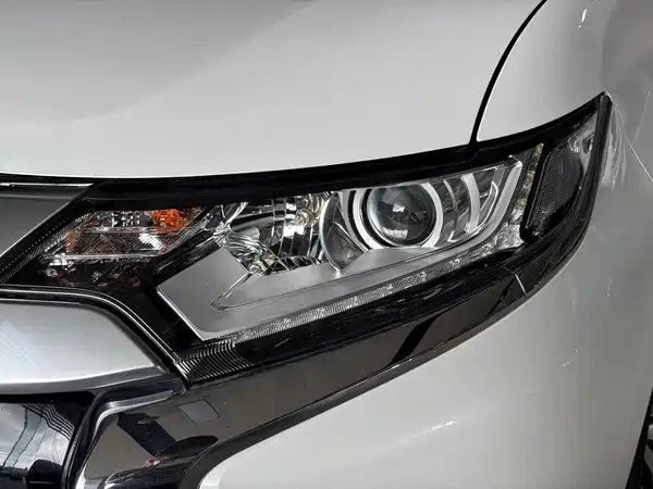 Mitsubishi Outlander 2022