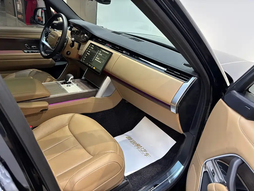 Land Rover Range Rover 2025 — фото 14