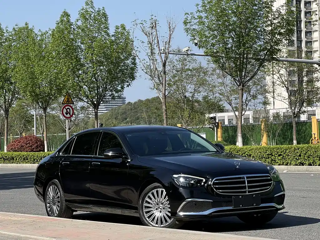 Mercedes-Benz E-Class 2021 — фото 3
