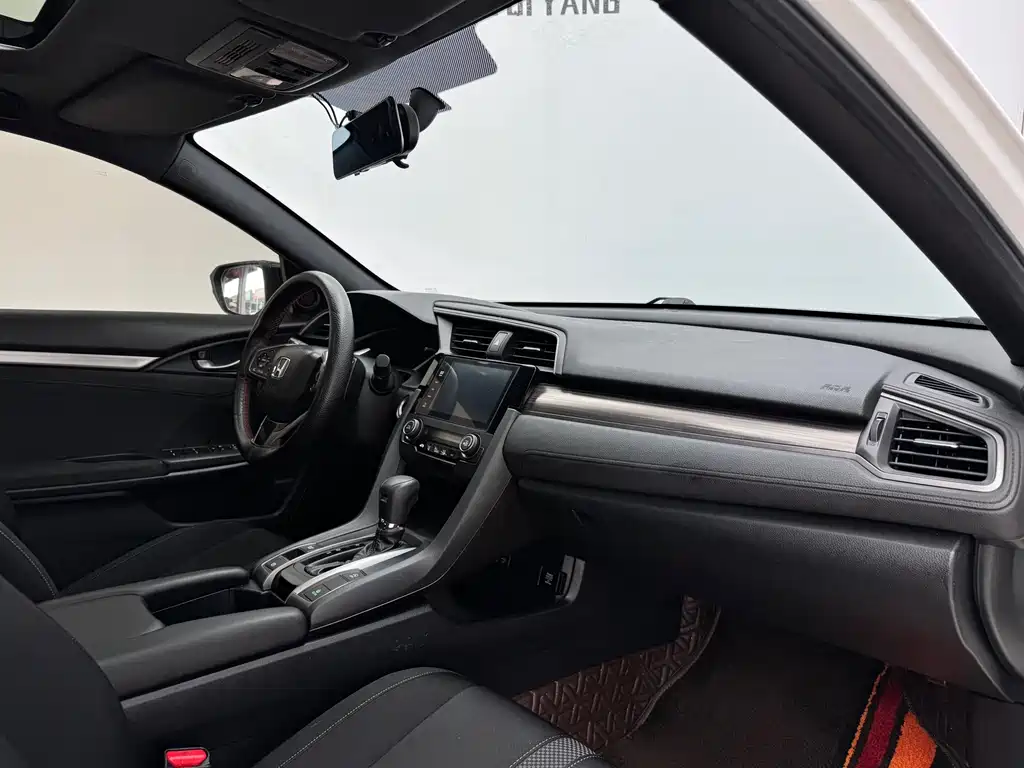 Honda Civic 2020 — фото 14